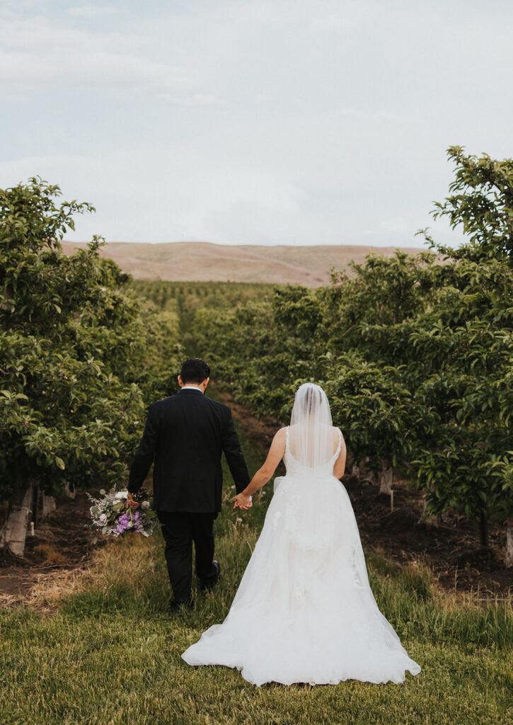 Bride and groom portraits from Cameo Heights Mansion Washington wine country wedding