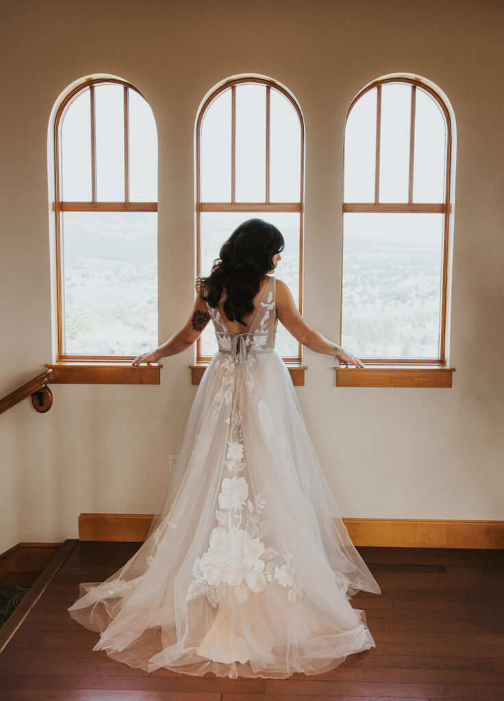 Bride getting ready at Spokane winery wedding venue