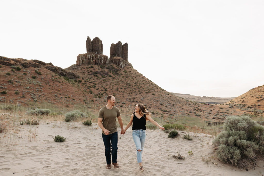 Twin Sisters Rock engagement session in Wallula Gap