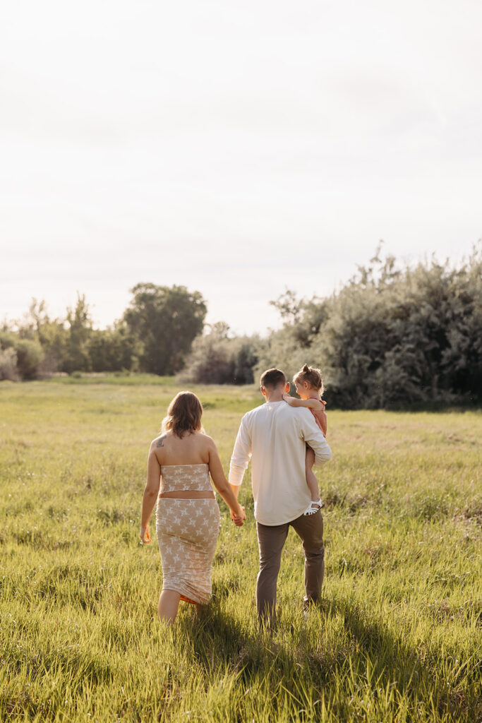 Family Maternity Session Near the Columbia River