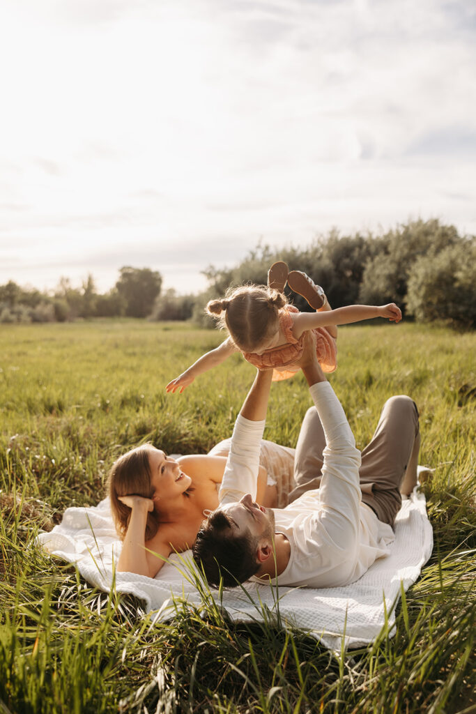 Family Maternity Session Near the Columbia River