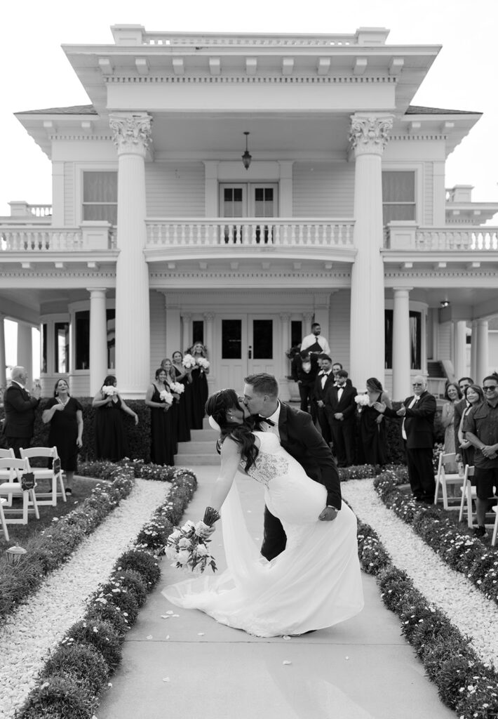 Moore Mansion wedding ceremony