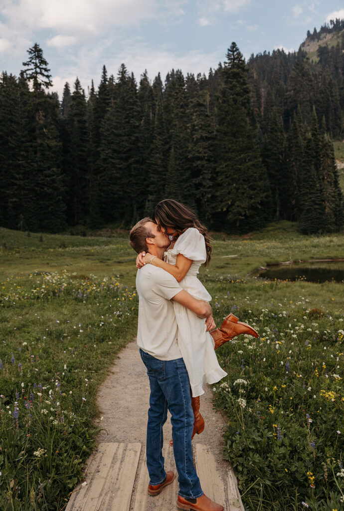 wildflower couples photo session at mount rainier