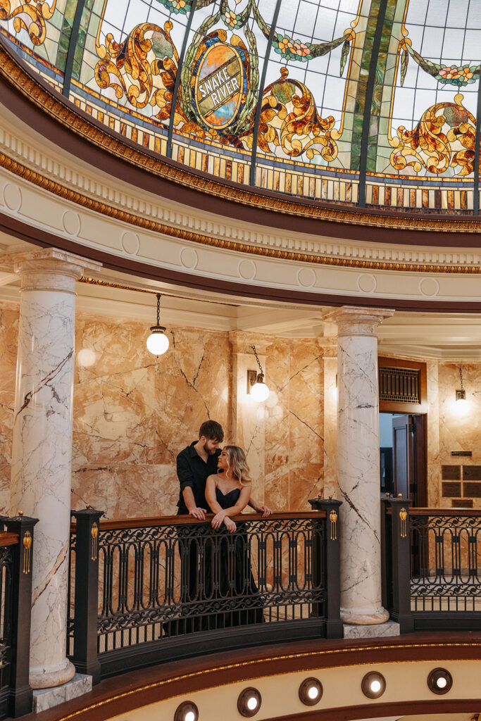 Courthouse elopement photos in Washington 