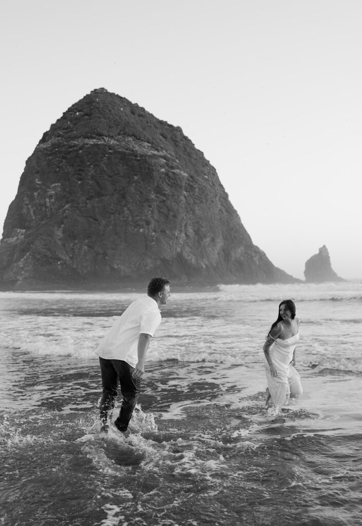 Couples photos in the ocean