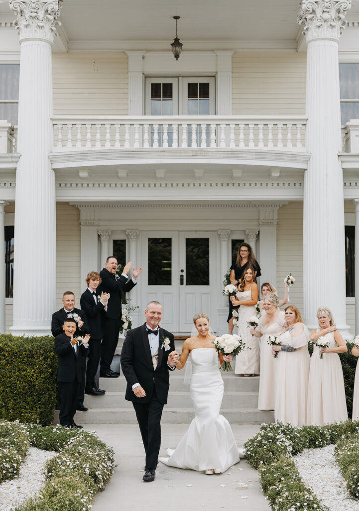An elegant Moore Mansion wedding ceremony