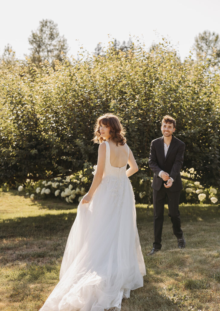 Bride and groom photos at Monet Vineyards in Washington