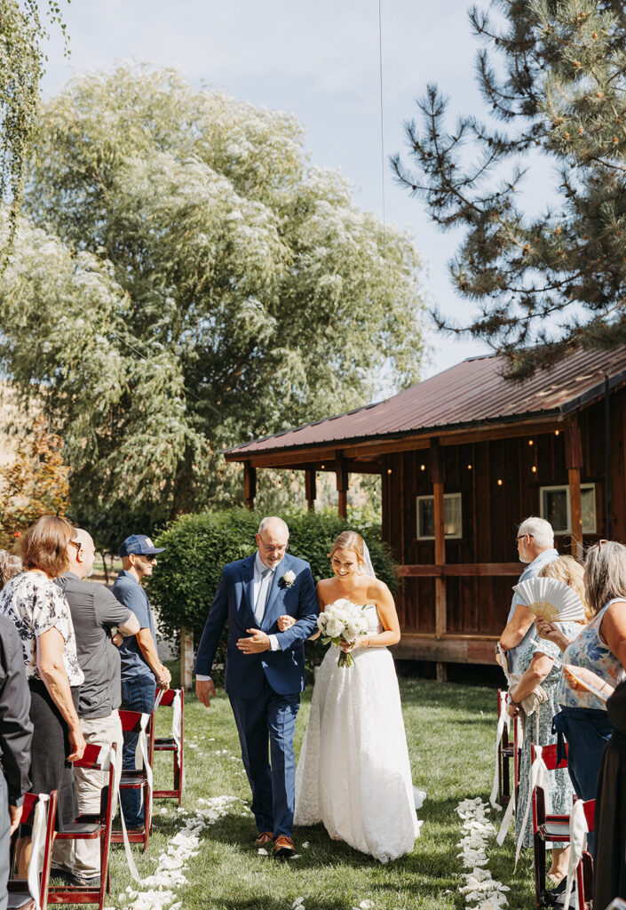 Sugar Pine Barn wedding ceremony at Tucannon Cellars