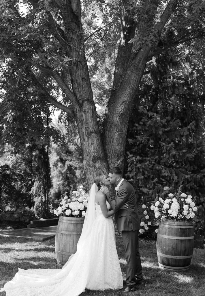 Sugar Pine Barn wedding ceremony at Tucannon Cellars