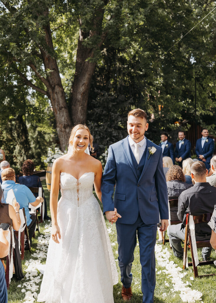 Sugar Pine Barn wedding ceremony at Tucannon Cellars