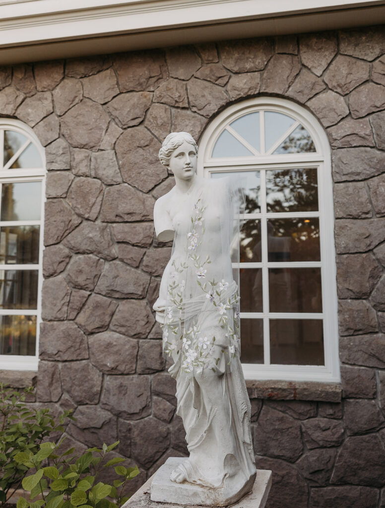 Luxury European-inspired wedding venue in Oregon