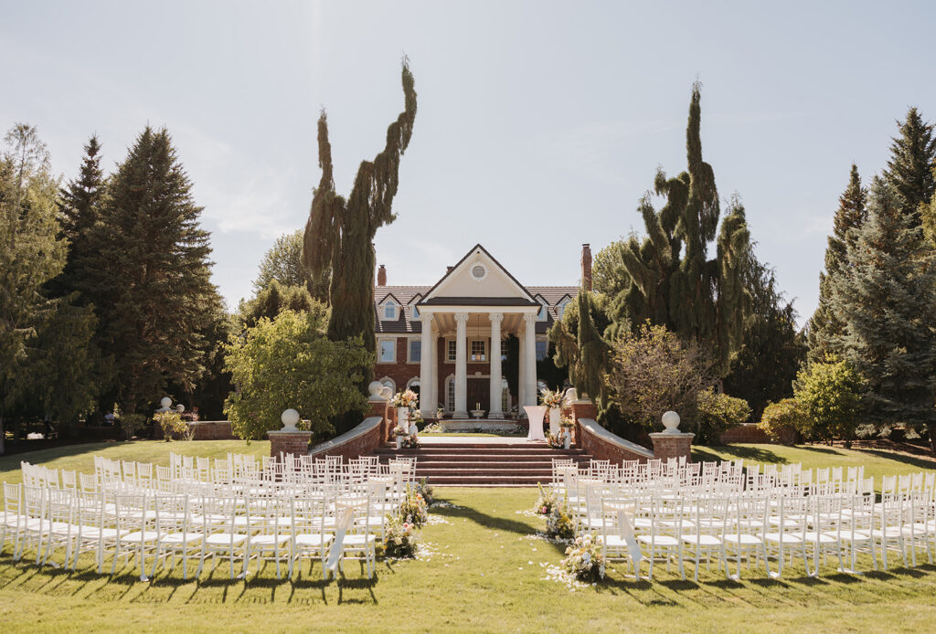 Ceremony space on the grand staircase at Oakshire Estate and Airfield in Yakima
