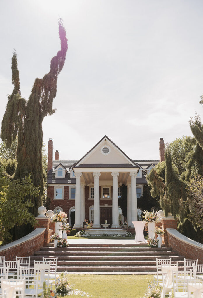 Ceremony space on the grand staircase at Oakshire Estate and Airfield in Yakima
