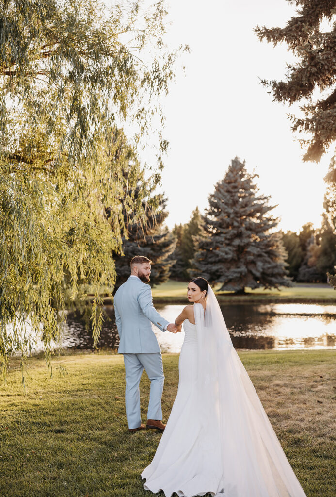 Bride and groom portraits at a Yakima wedding venue: Oakshire Estate and Airfield