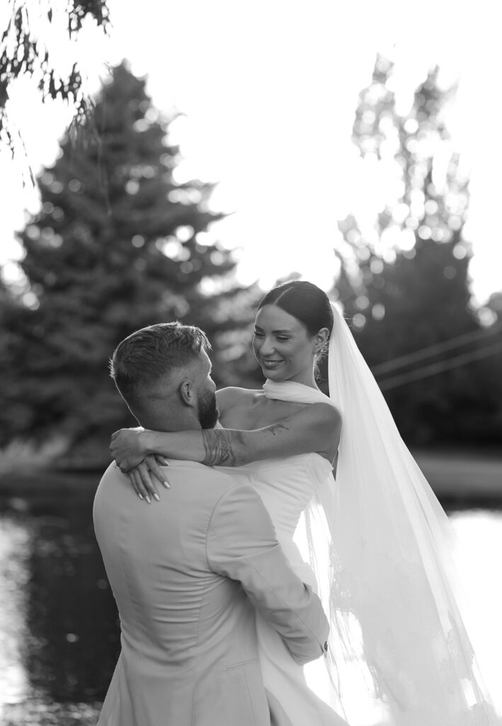Bride and groom portraits at a Yakima wedding venue: Oakshire Estate and Airfield