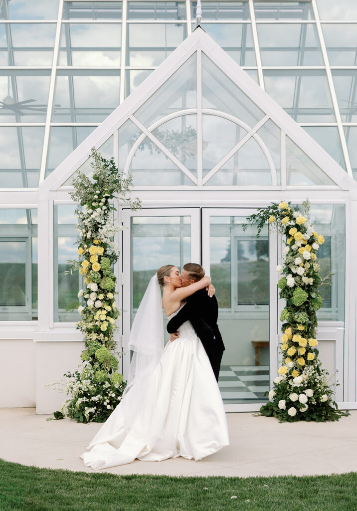 Greenhouse on Harvard spring wedding ceremony